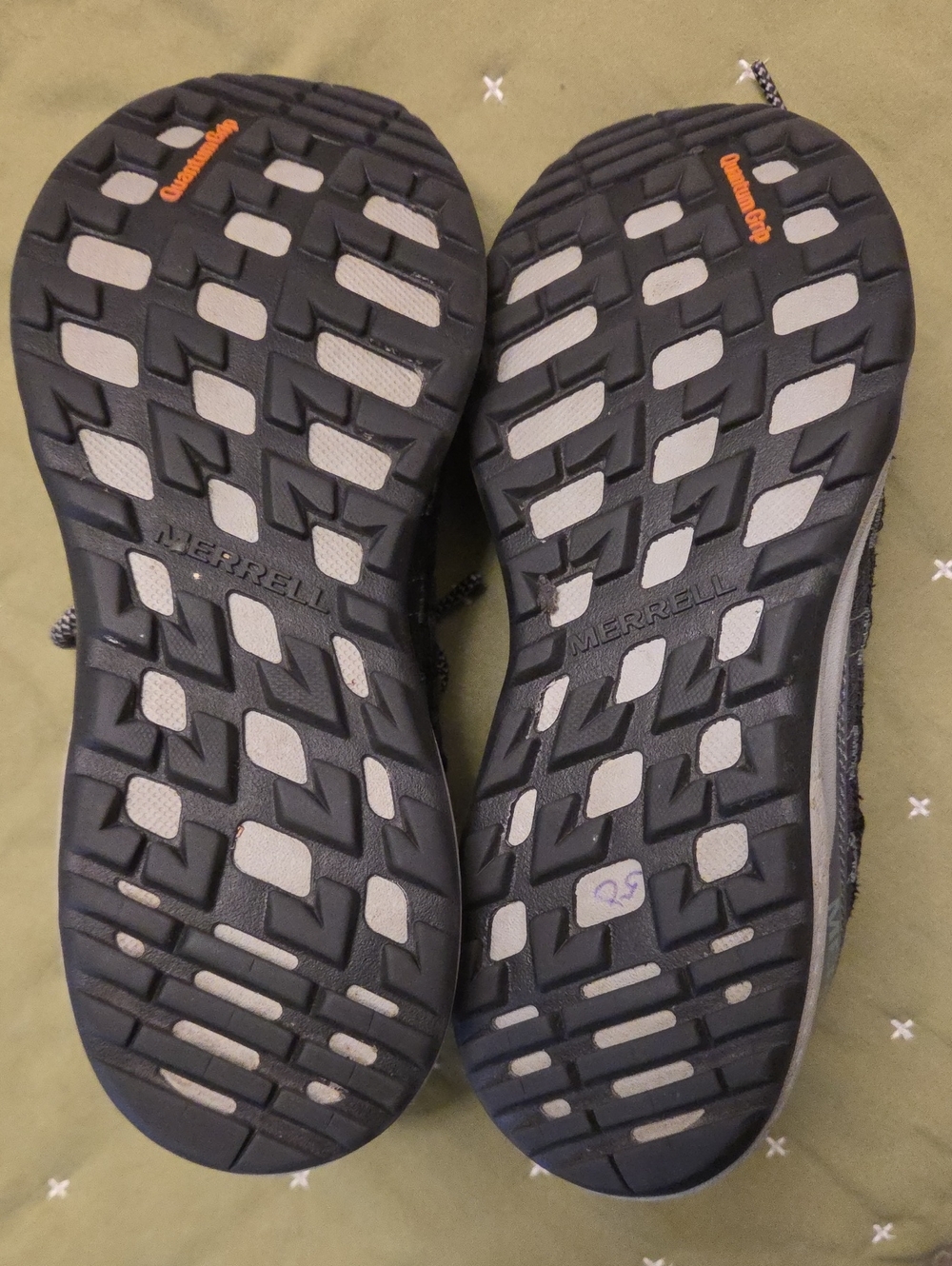 Merrell Womens Black and Gray Quantum Grip Athletic Shoe - Picture 4 of 5